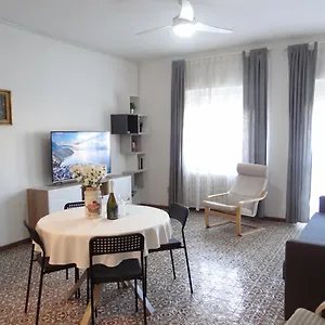 Apartament Roberta's House, A Few Steps From The 