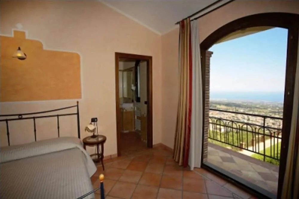 Airone Wellness Hotel Zafferana Etnea 4*,